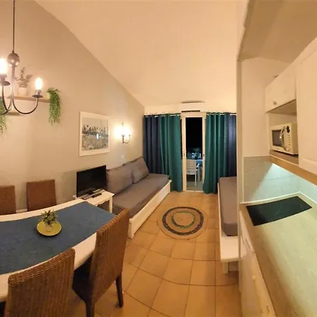Apartment Prestige Pierre & Vacances Golfe De Saint Tropez *